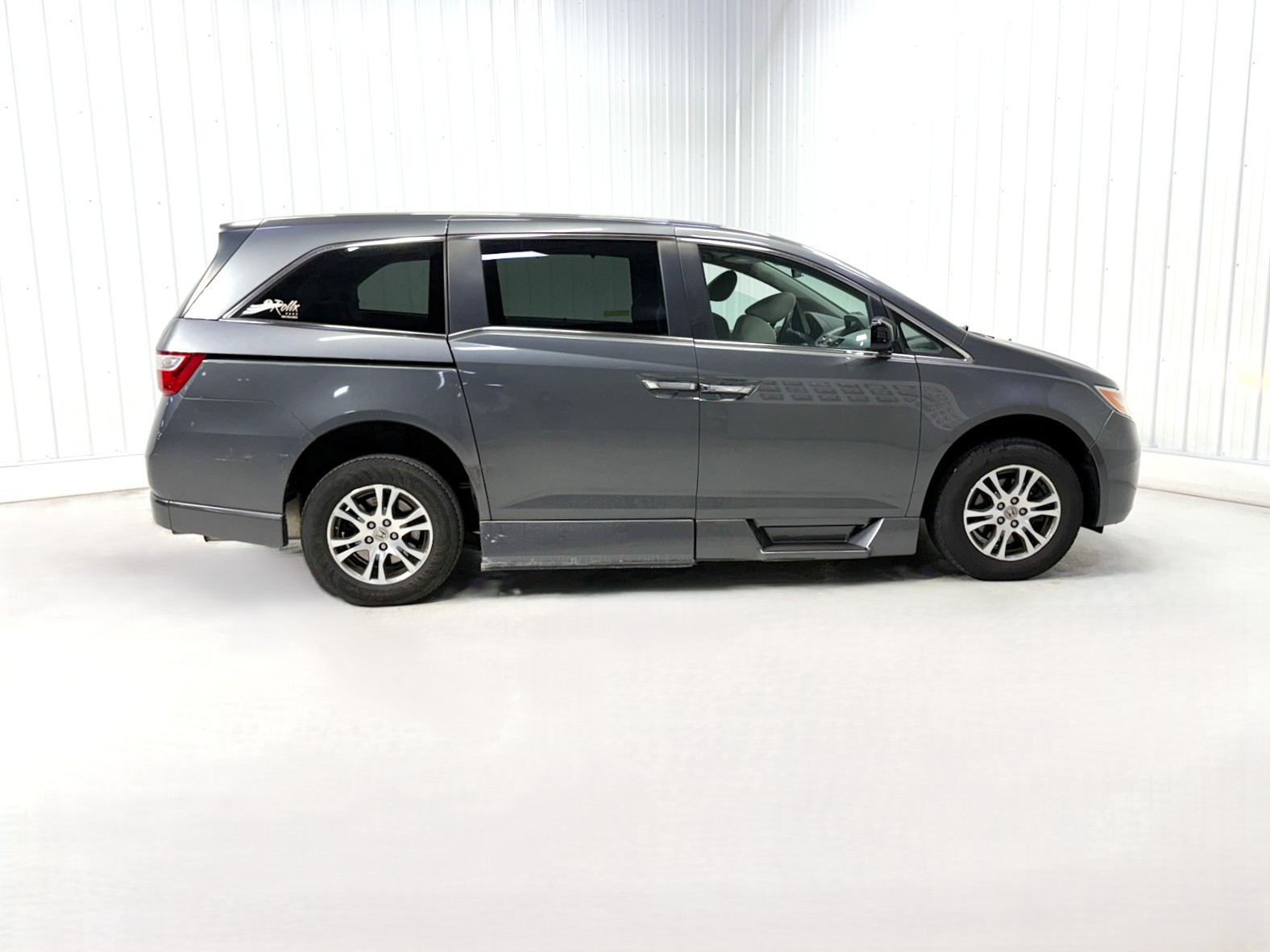 Used 2013 Honda Odyssey EX with VIN 5FNRL5H47DB017601 for sale in Savage, MN