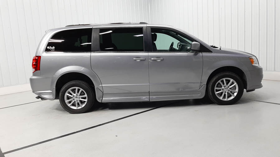 Used 2020 Dodge Grand Caravan SXT with VIN 2C4RDGCG1LR215152 for sale in Savage, Minnesota