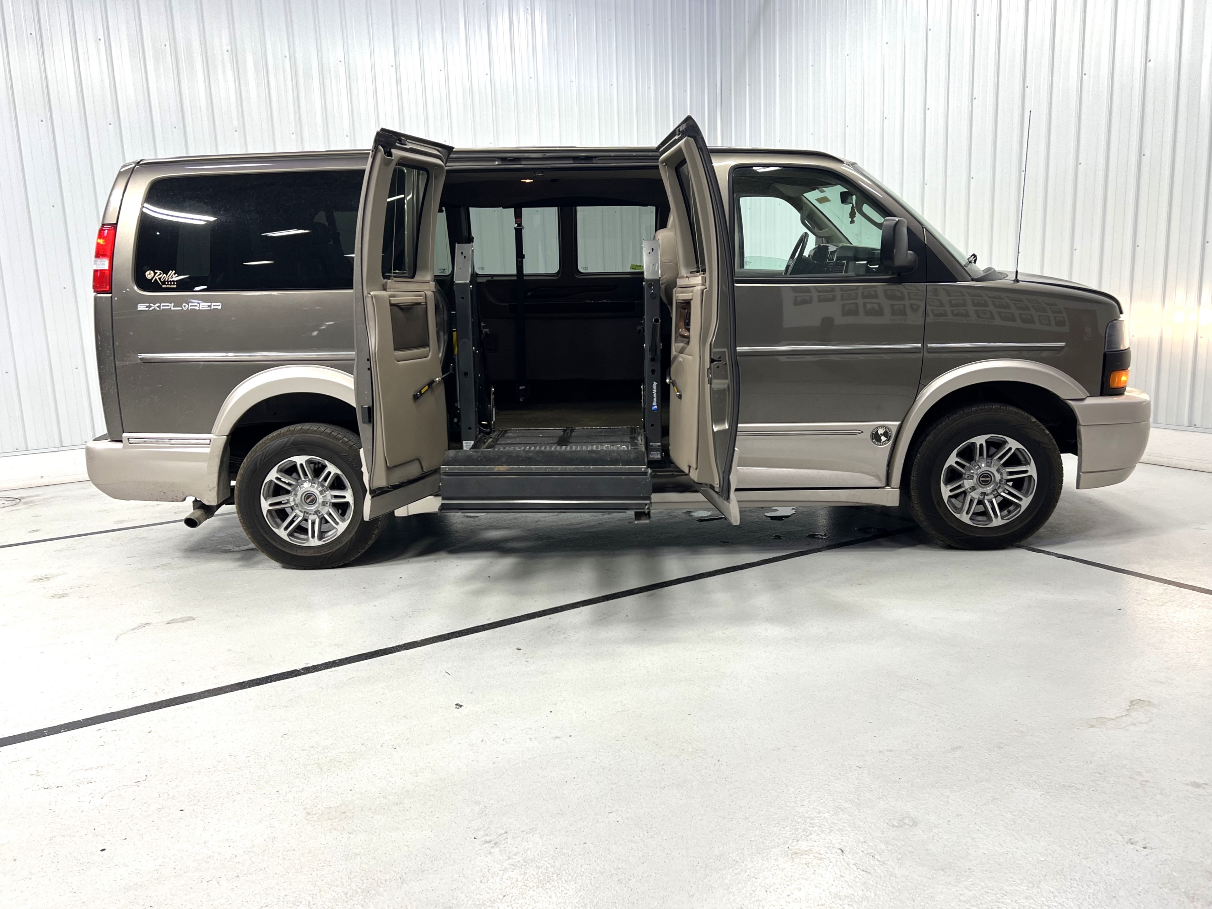 Used 2021 GMC Savana Cargo Work Van with VIN 1GTW7AF77M1182361 for sale in Savage, Minnesota