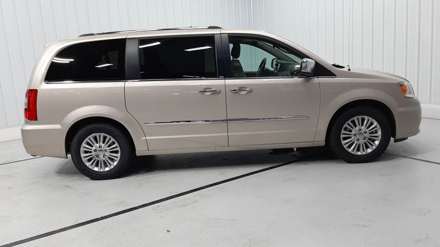 Used 2013 Chrysler Town & Country Limited with VIN 2C4RC1GG8DR565275 for sale in Savage, Minnesota