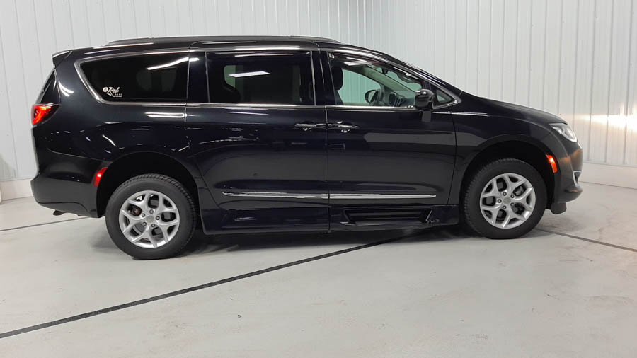 Used 2017 Chrysler Pacifica Touring-L with VIN 2C4RC1BGXHR810459 for sale in Savage, Minnesota
