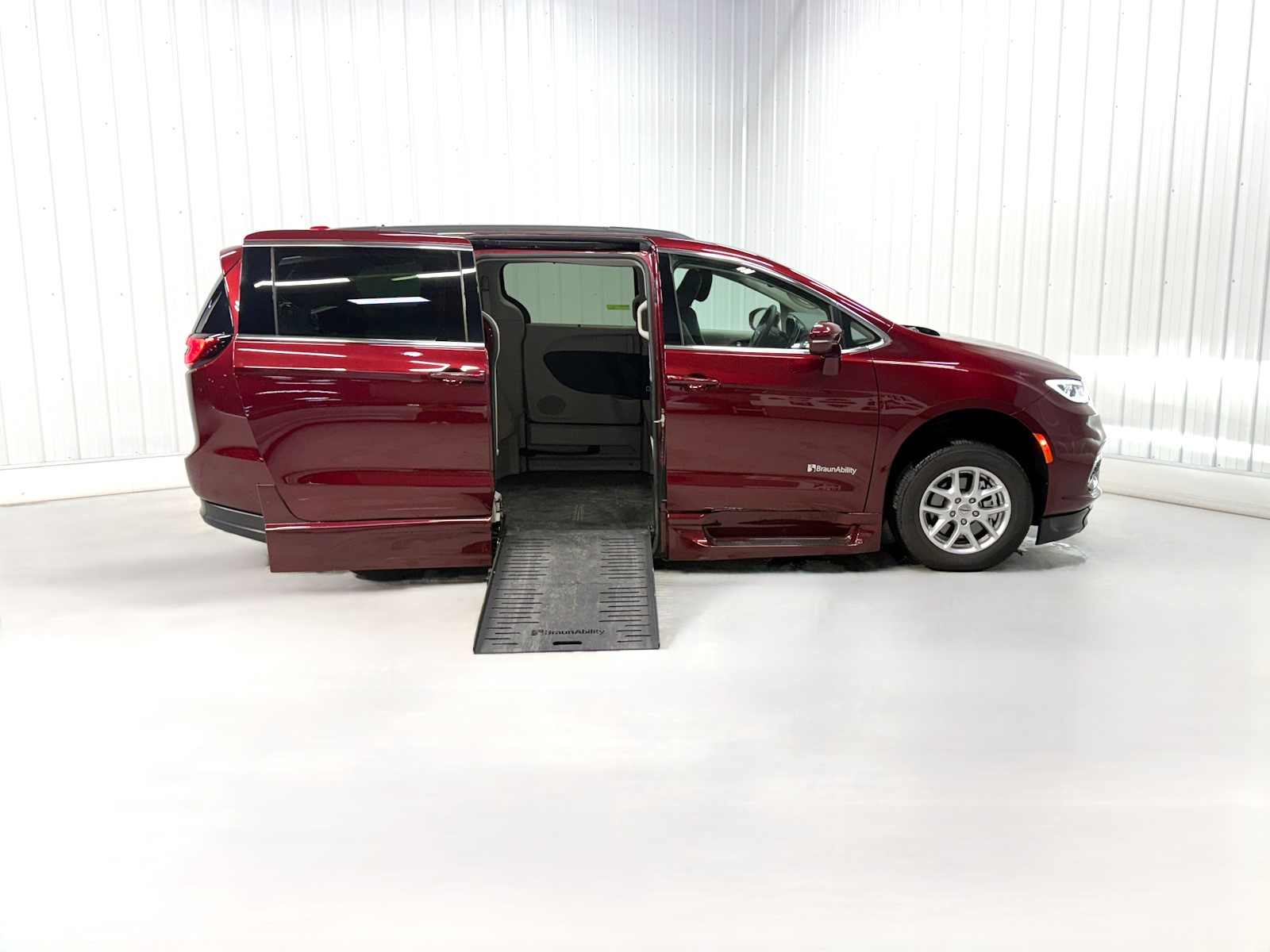 CHRYSLER PACIFICA TOURING L