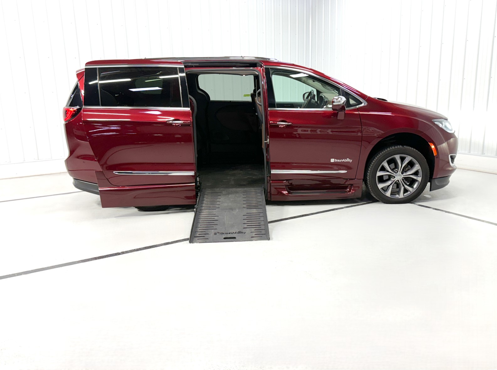 CHRYSLER PACIFICA LTD