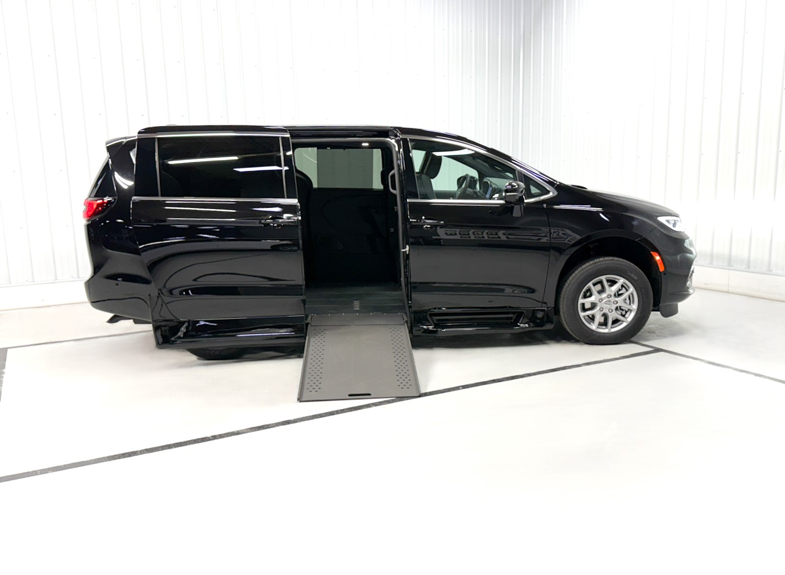 CHRYSLER PACIFICA SELECT