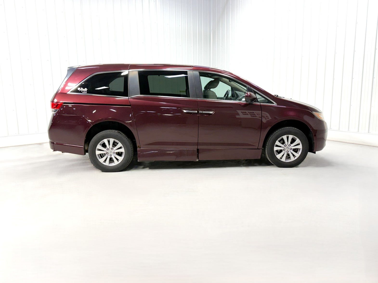 Used 2014 Honda Odyssey EX-L with VIN 5FNRL5H67EB139460 for sale in Savage, MN