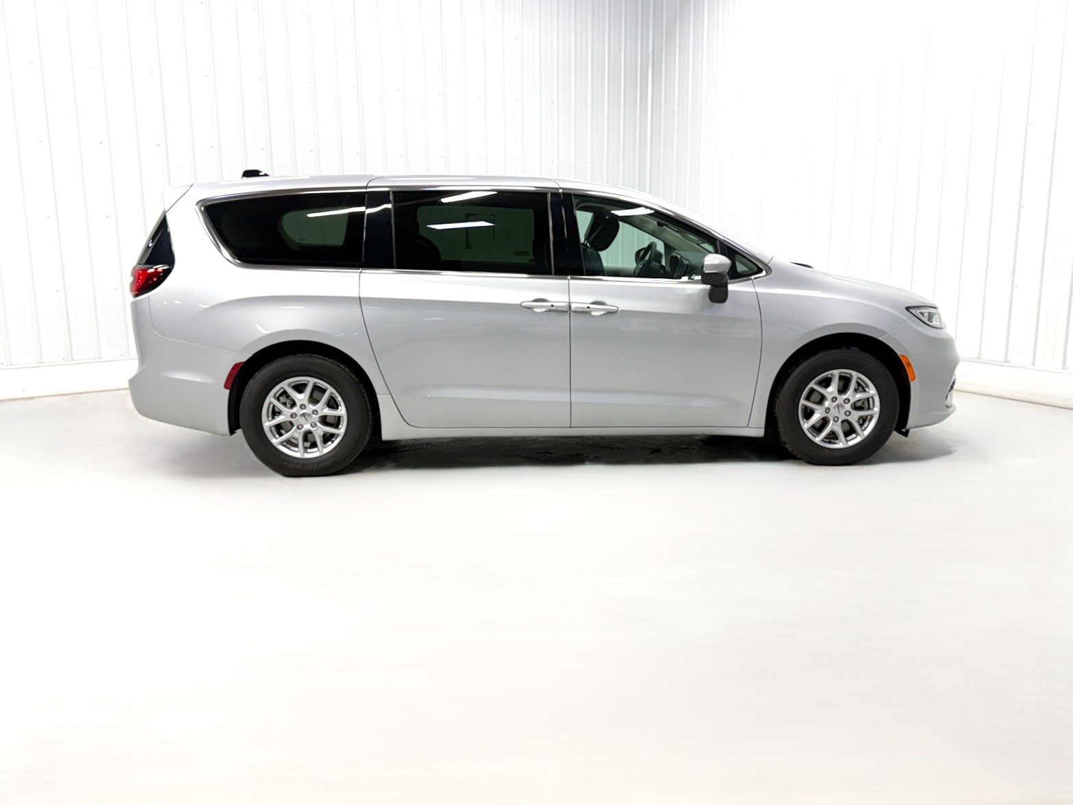 Used 2023 Chrysler Pacifica Touring L with VIN 2C4RC1BG5PR611172 for sale in Savage, Minnesota