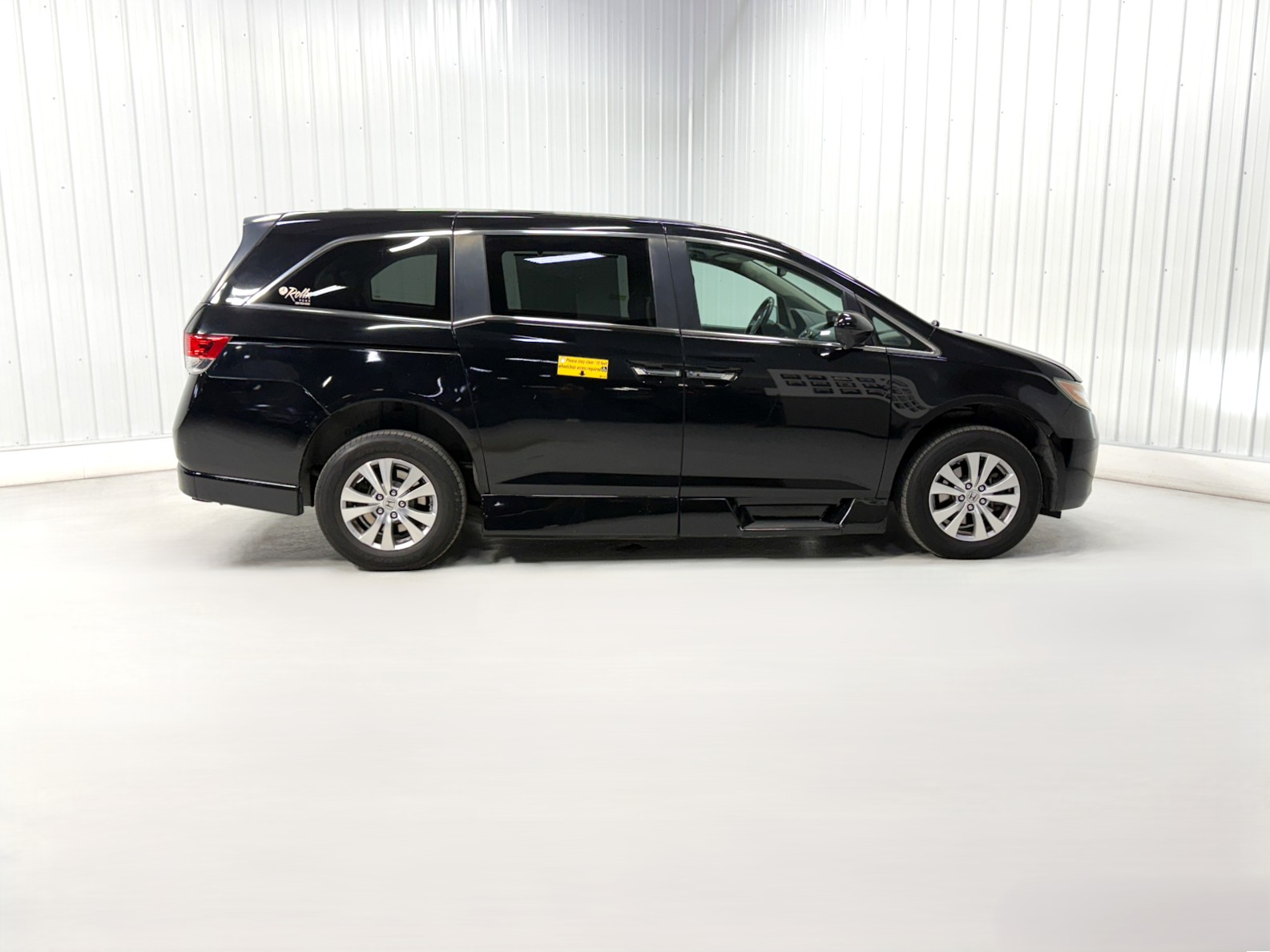 Used 2015 Honda Odyssey EX-L with VIN 5FNRL5H67FB049713 for sale in Savage, Minnesota