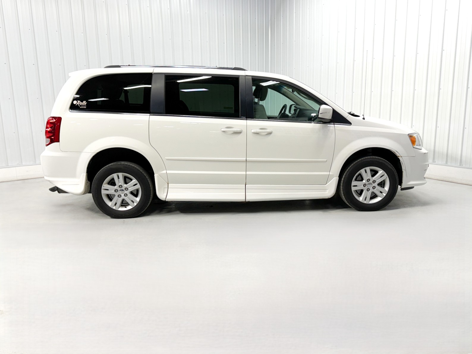 Used 2013 Dodge Grand Caravan Crew with VIN 2C4RDGDG8DR568388 for sale in Savage, Minnesota