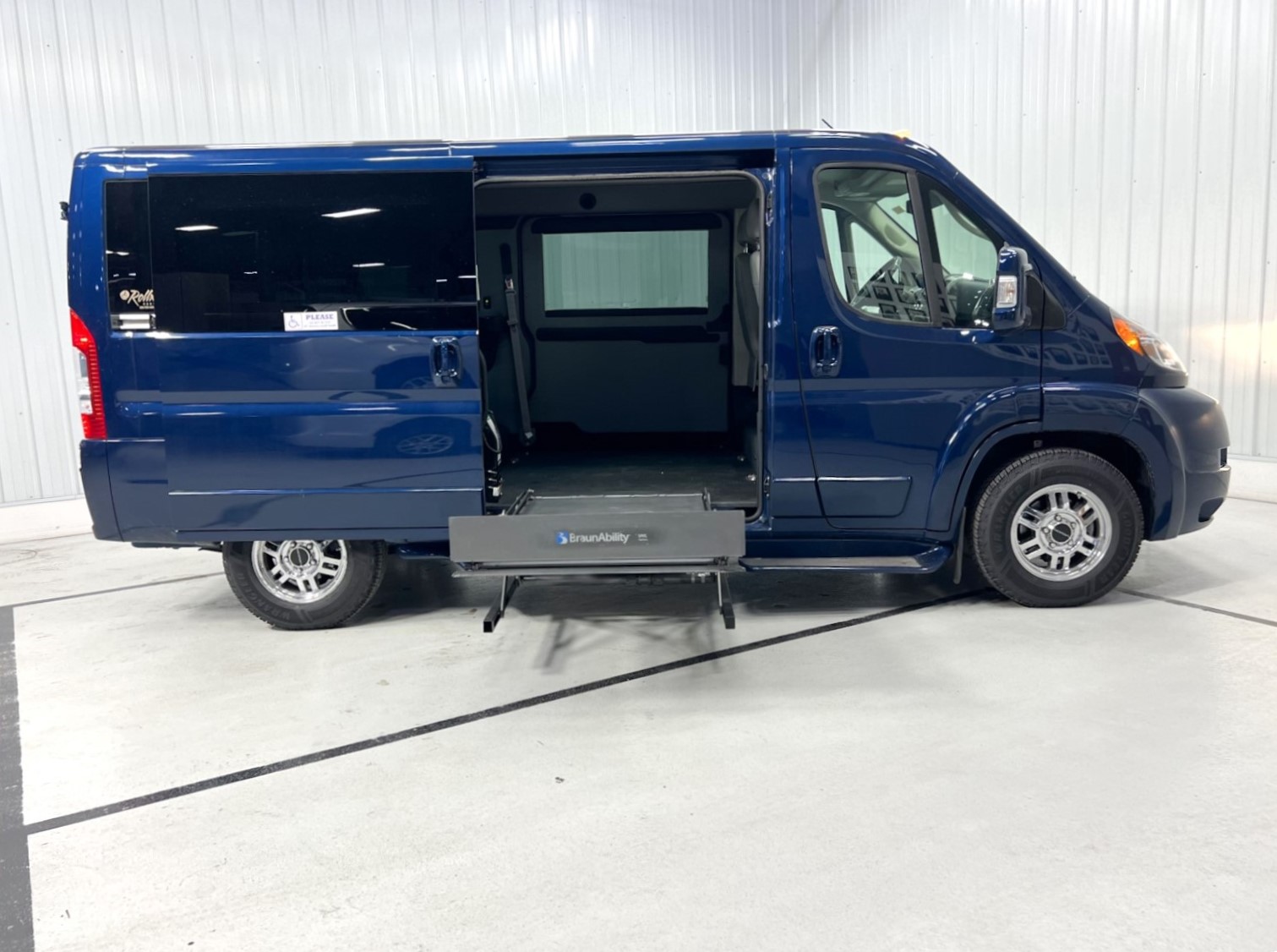 Used 2021 RAM ProMaster Cargo Van Base with VIN 3C6LRVAGXME539547 for sale in Savage, Minnesota