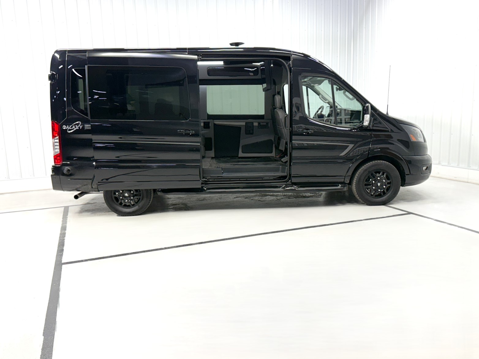 FORD TRANSIT 250 AWD